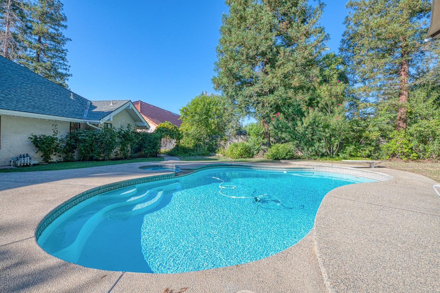 8740 N Fuller Ave, Fresno, CA 93720