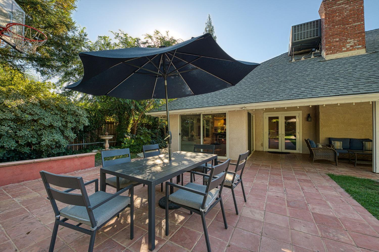 8740 N Fuller Ave, Fresno, CA 93720