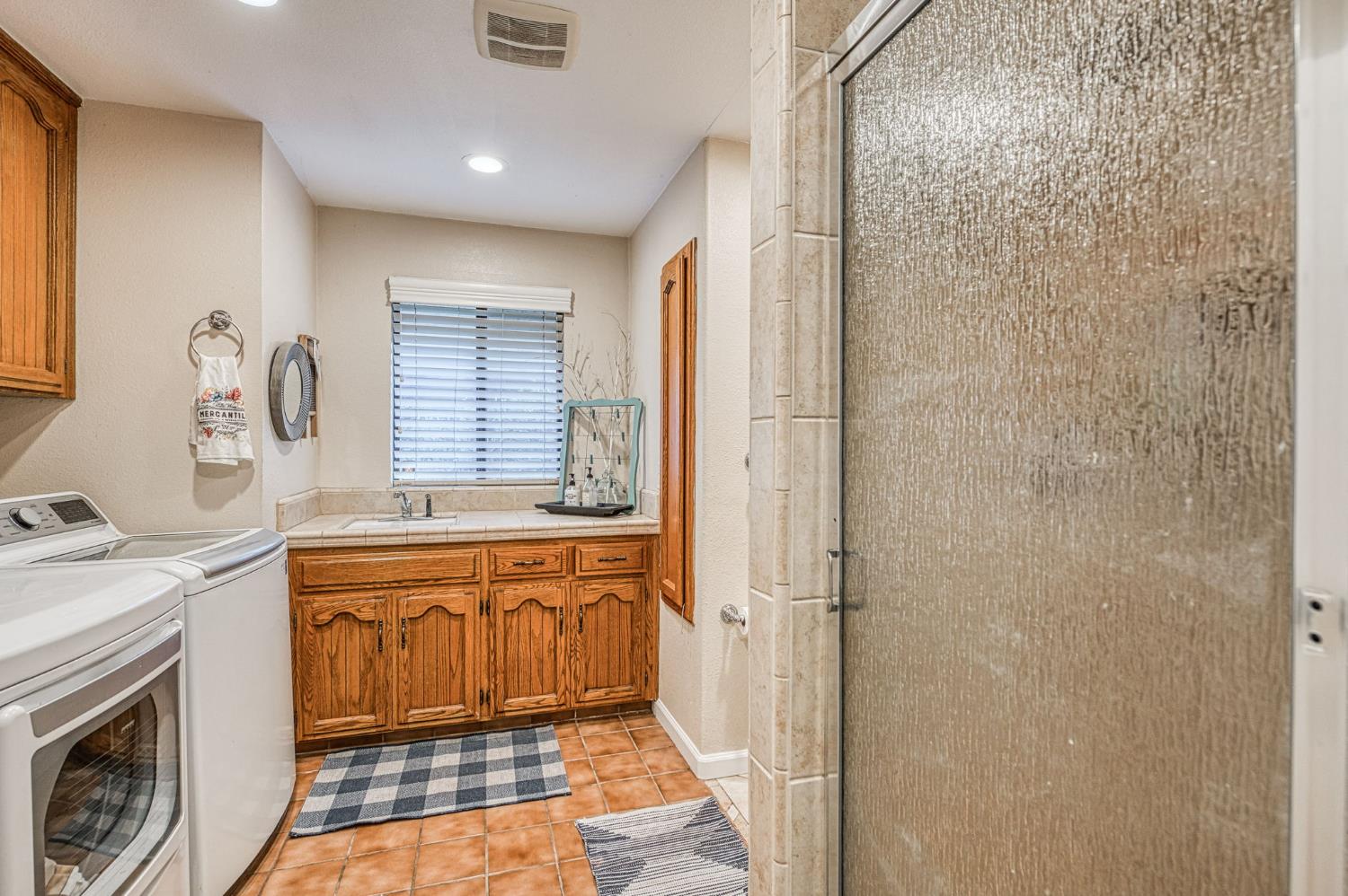 8740 N Fuller Ave, Fresno, CA 93720