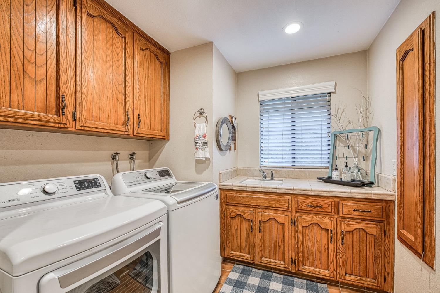 8740 N Fuller Ave, Fresno, CA 93720