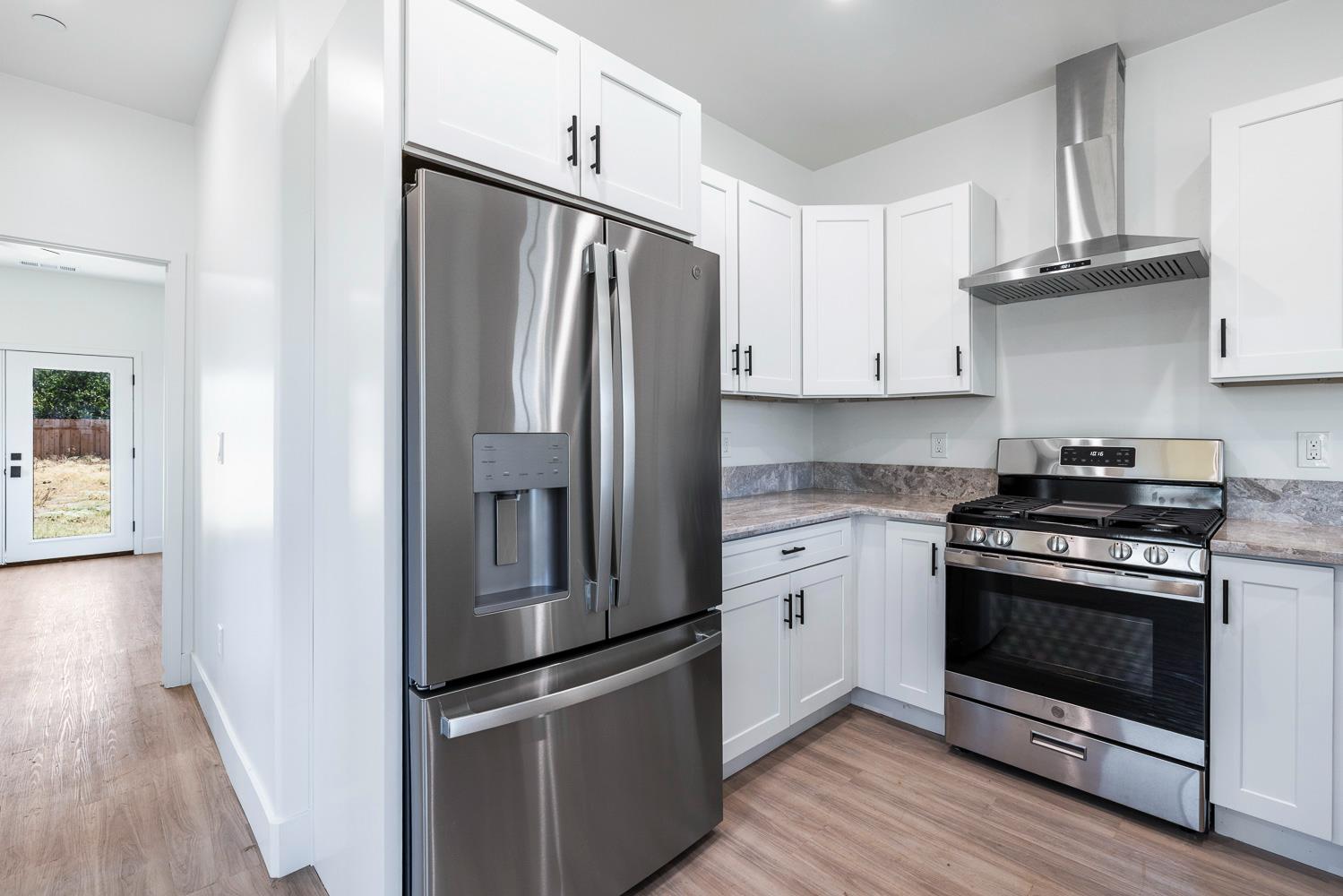 502 9Th St, Orange Cove, CA 93646