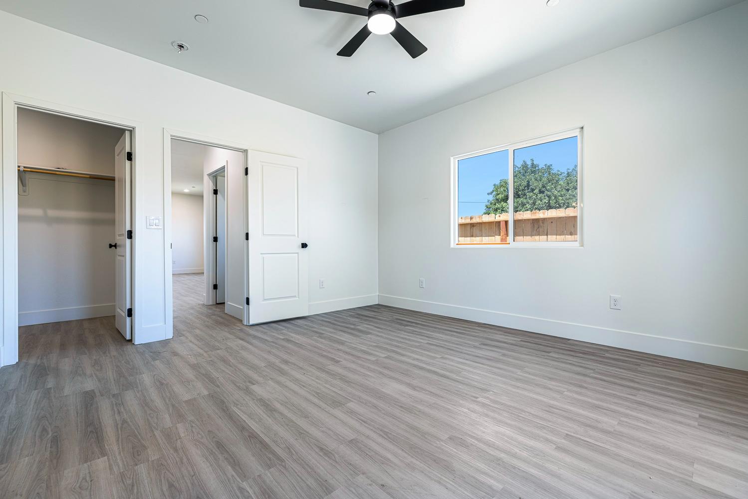 502 9Th St, Orange Cove, CA 93646