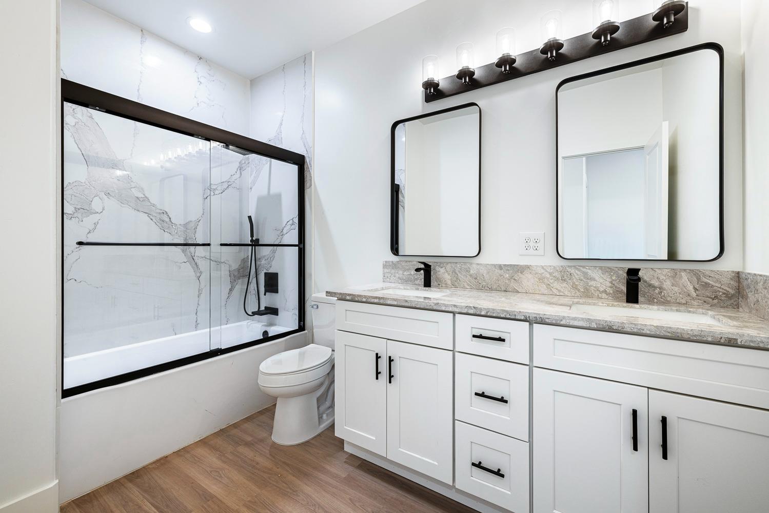 502 9Th St, Orange Cove, CA 93646
