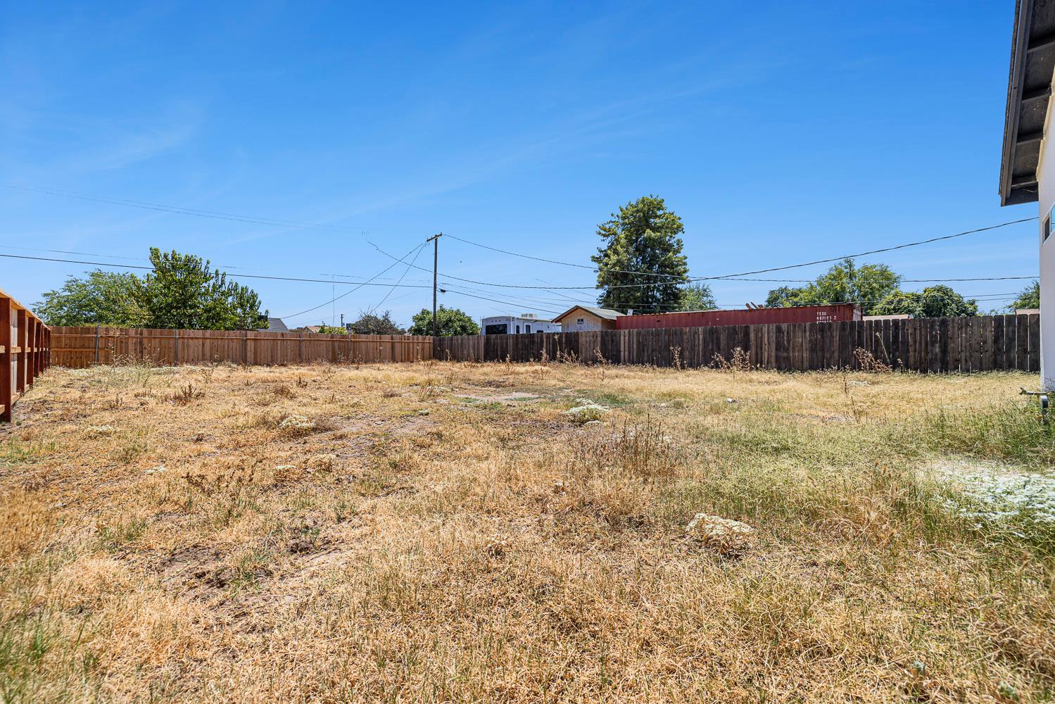 502 9Th St, Orange Cove, CA 93646