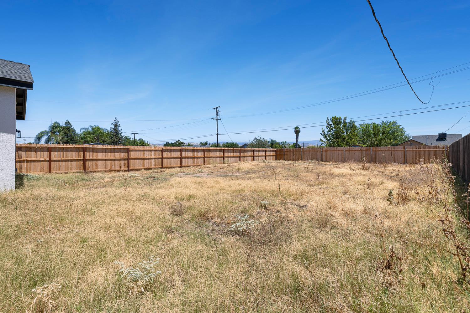 502 9Th St, Orange Cove, CA 93646