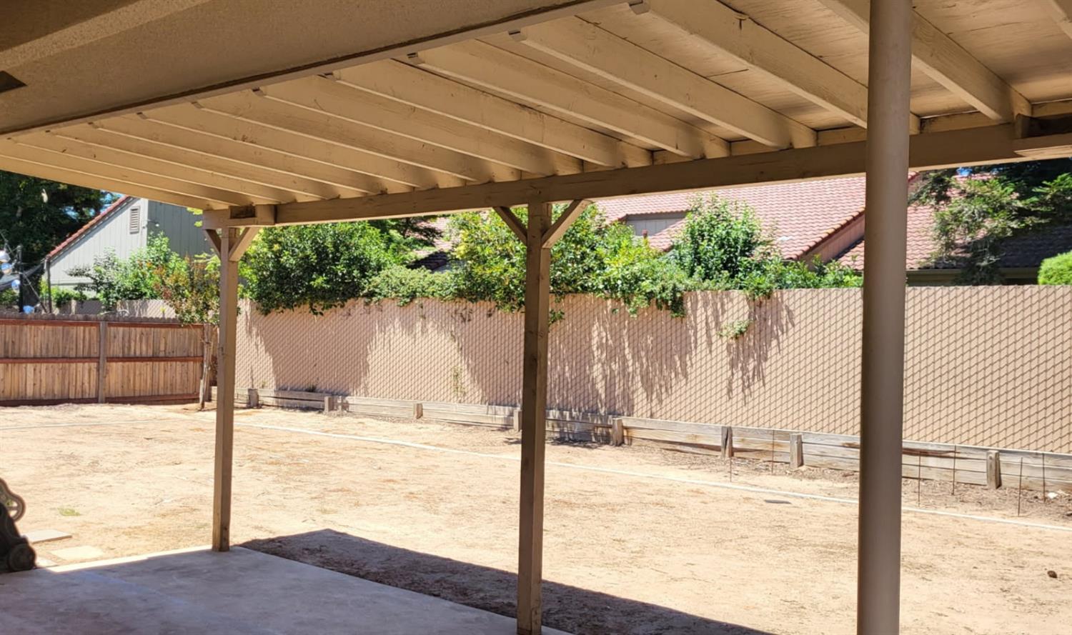 2638 E Warner, Fresno, CA 937
