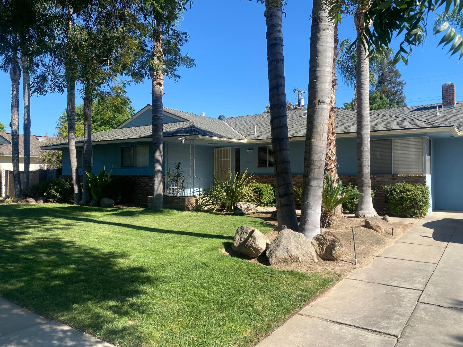 1294 E Portals, Fresno, CA 93710