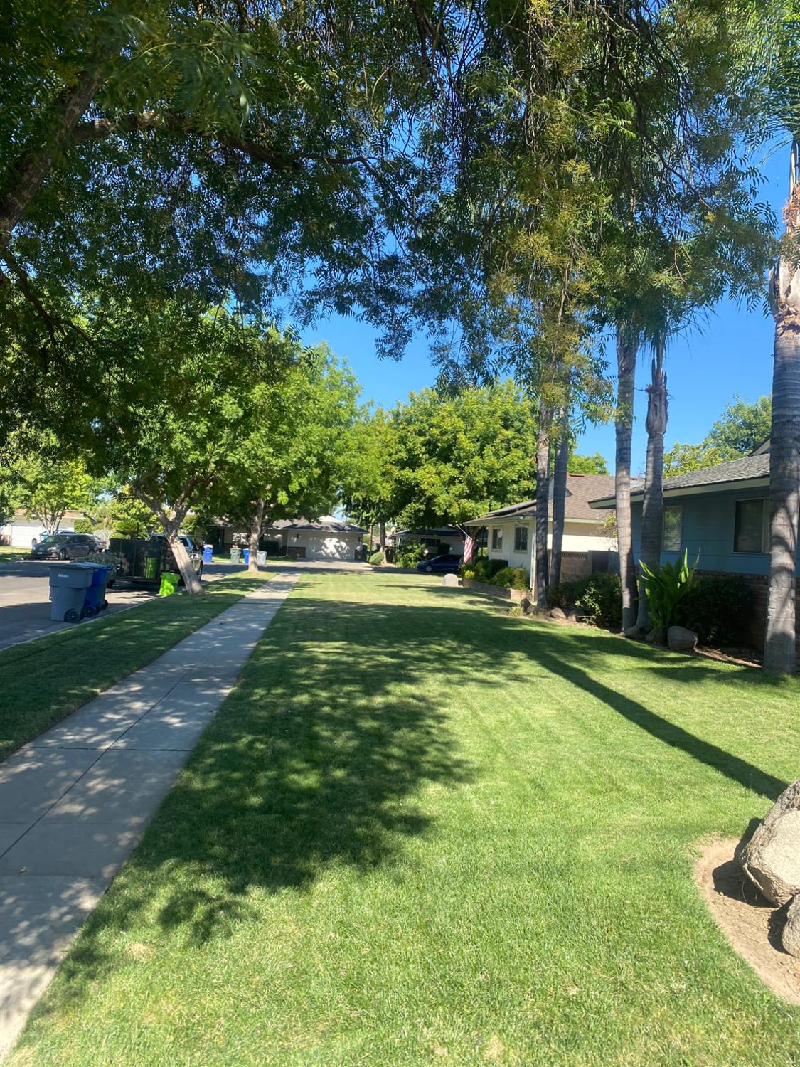 1294 E Portals, Fresno, CA 93710