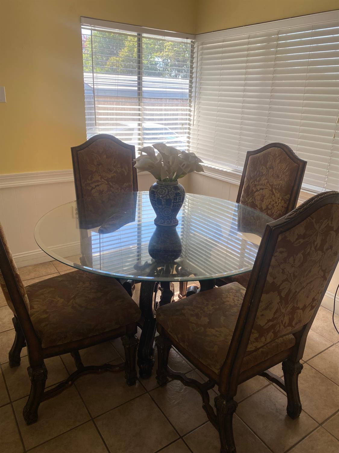 1294 E Portals, Fresno, CA 93710