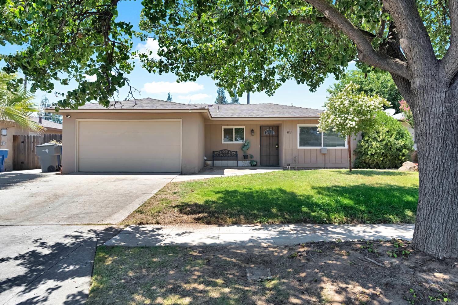 4259 N Charles Ave, Fresno, CA 93722