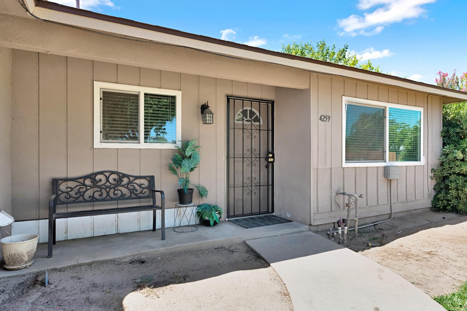 4259 N Charles Ave, Fresno, CA 93722