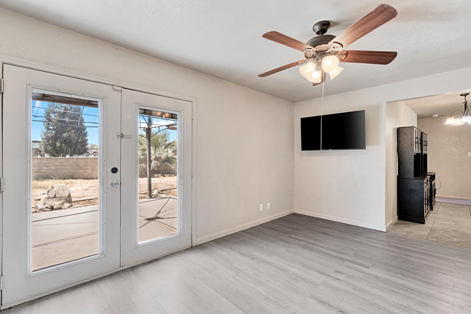 4259 N Charles Ave, Fresno, CA 93722