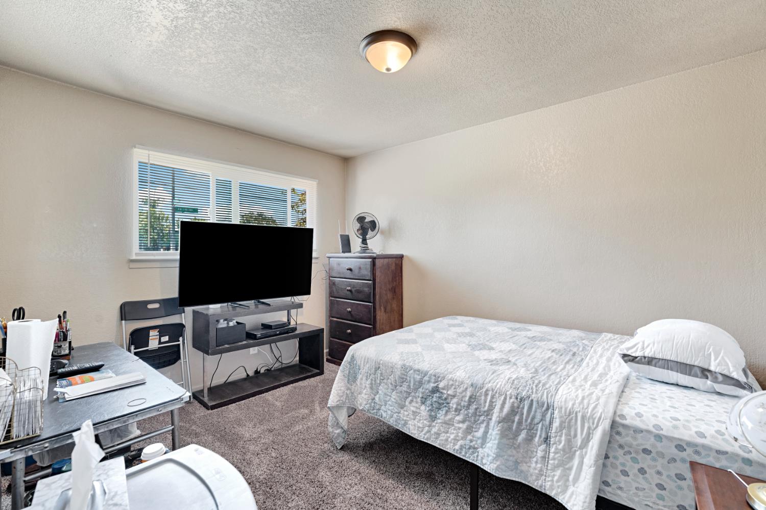 4259 N Charles Ave, Fresno, CA 93722