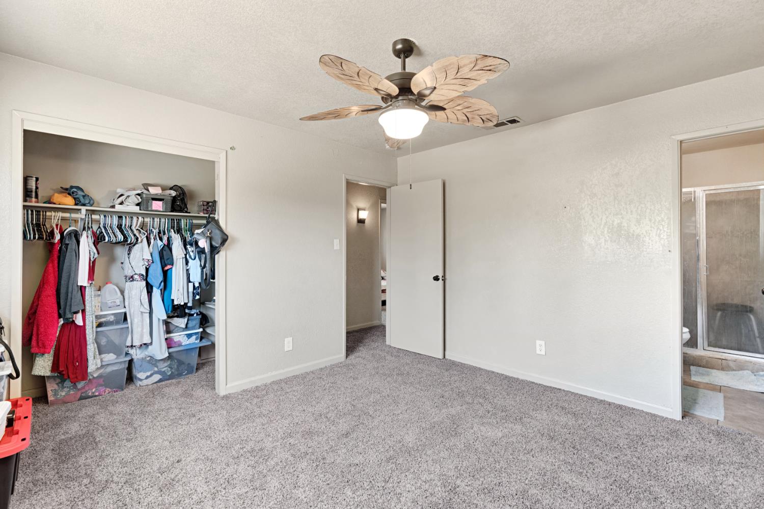 4259 N Charles Ave, Fresno, CA 93722
