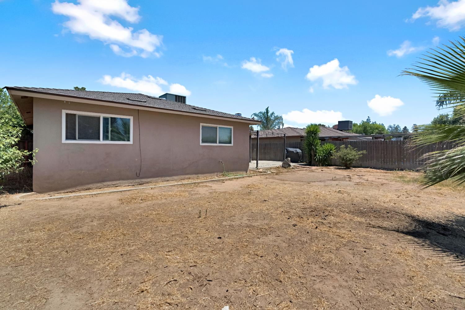 4259 N Charles Ave, Fresno, CA 93722