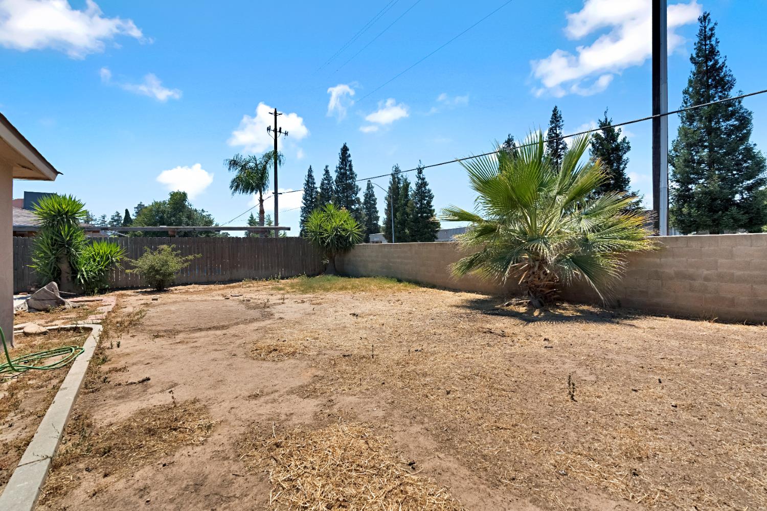 4259 N Charles Ave, Fresno, CA 93722