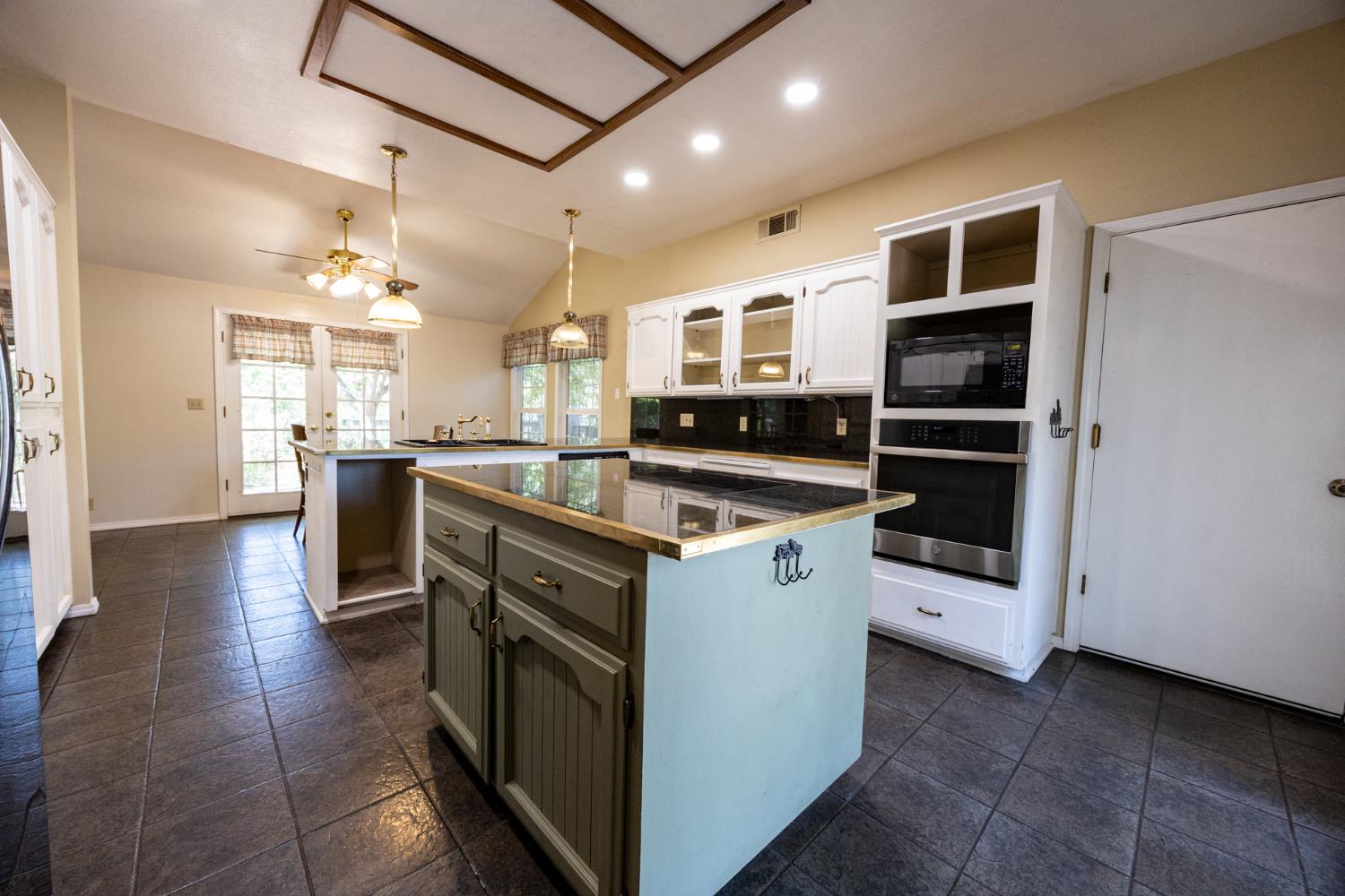 30770 Revis Rd, Coarsegold, CA 93614