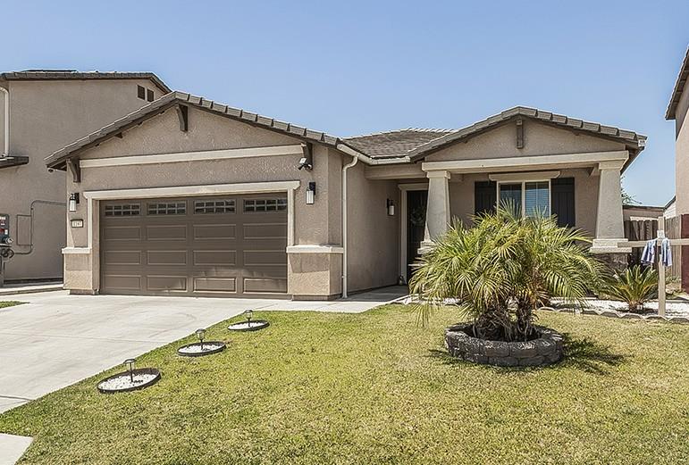 1197 S Apricot Ave, Fresno, CA 93727