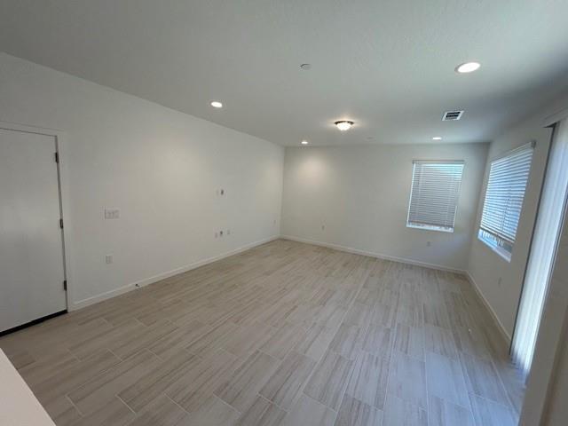 2914 E Veleta Dr, Fresno, CA 93730