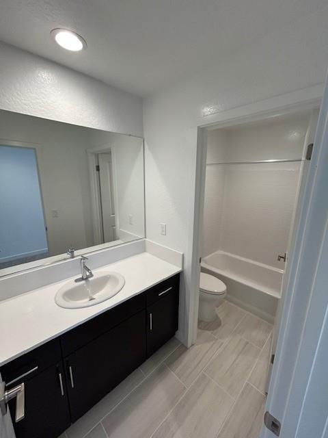 2914 E Veleta Dr, Fresno, CA 93730