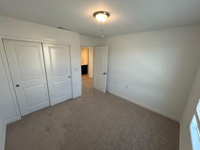 2914 E Veleta Dr, Fresno, CA 93730