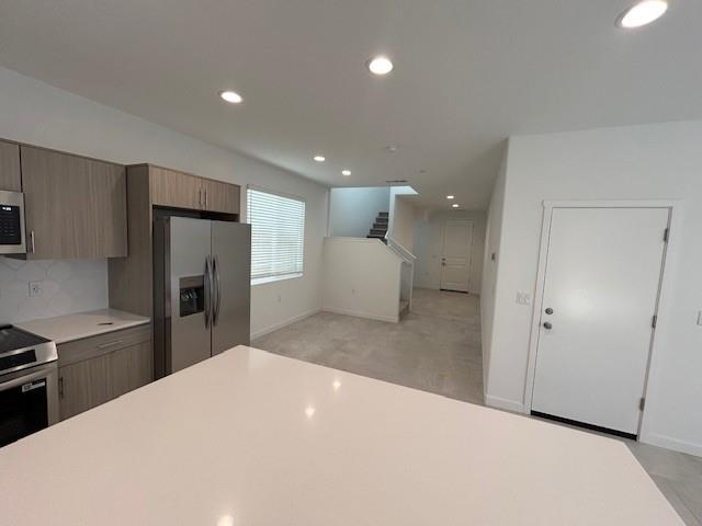 2890 E Veleta Dr, Fresno, CA 93730