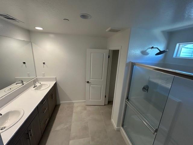 2890 E Veleta Dr, Fresno, CA 93730