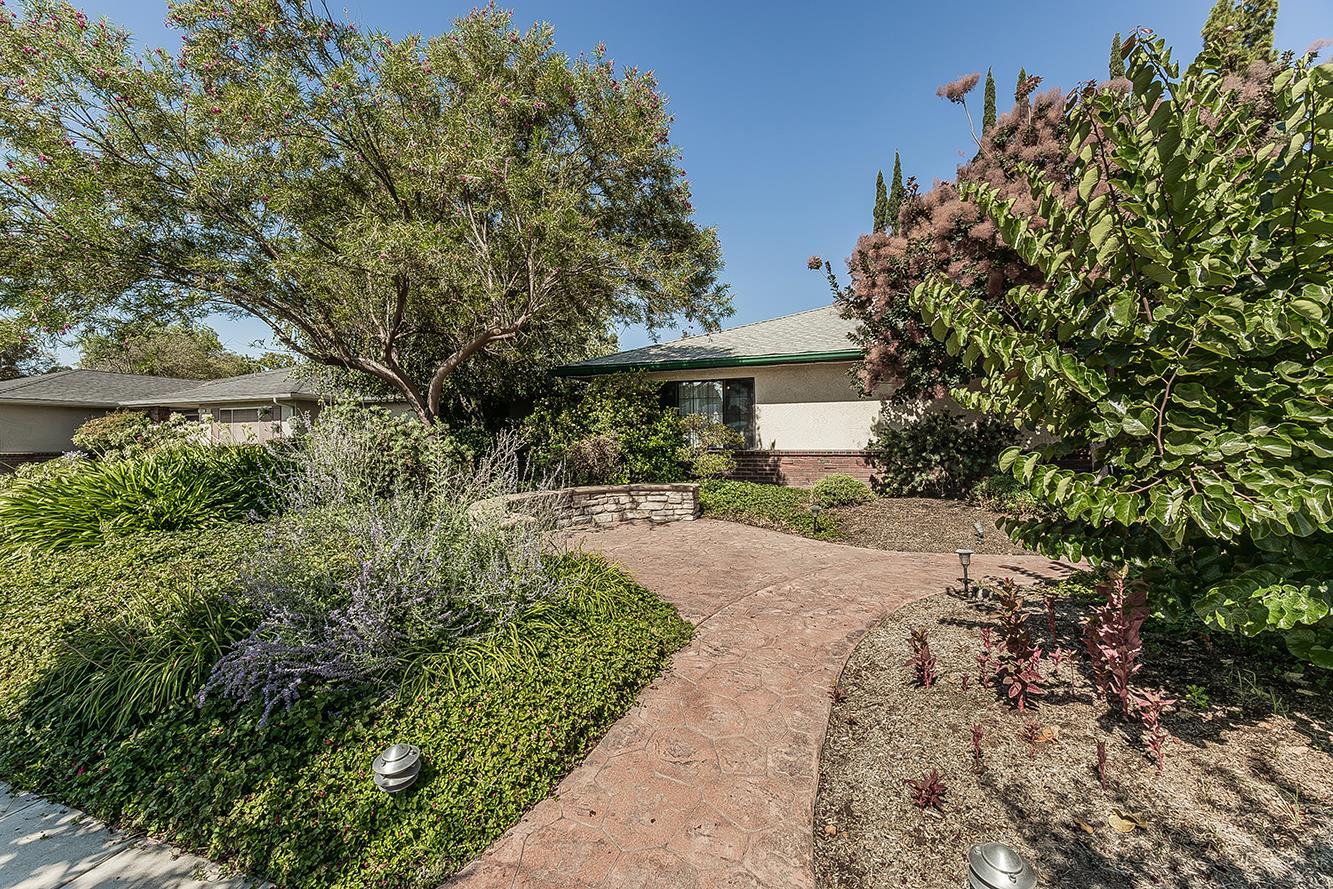7909 N Archie Ave, Fresno, CA 93720