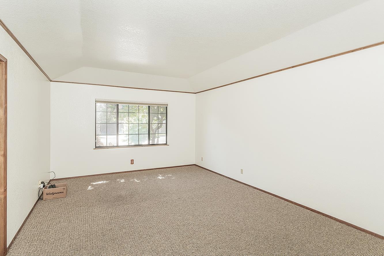 7909 N Archie Ave, Fresno, CA 93720