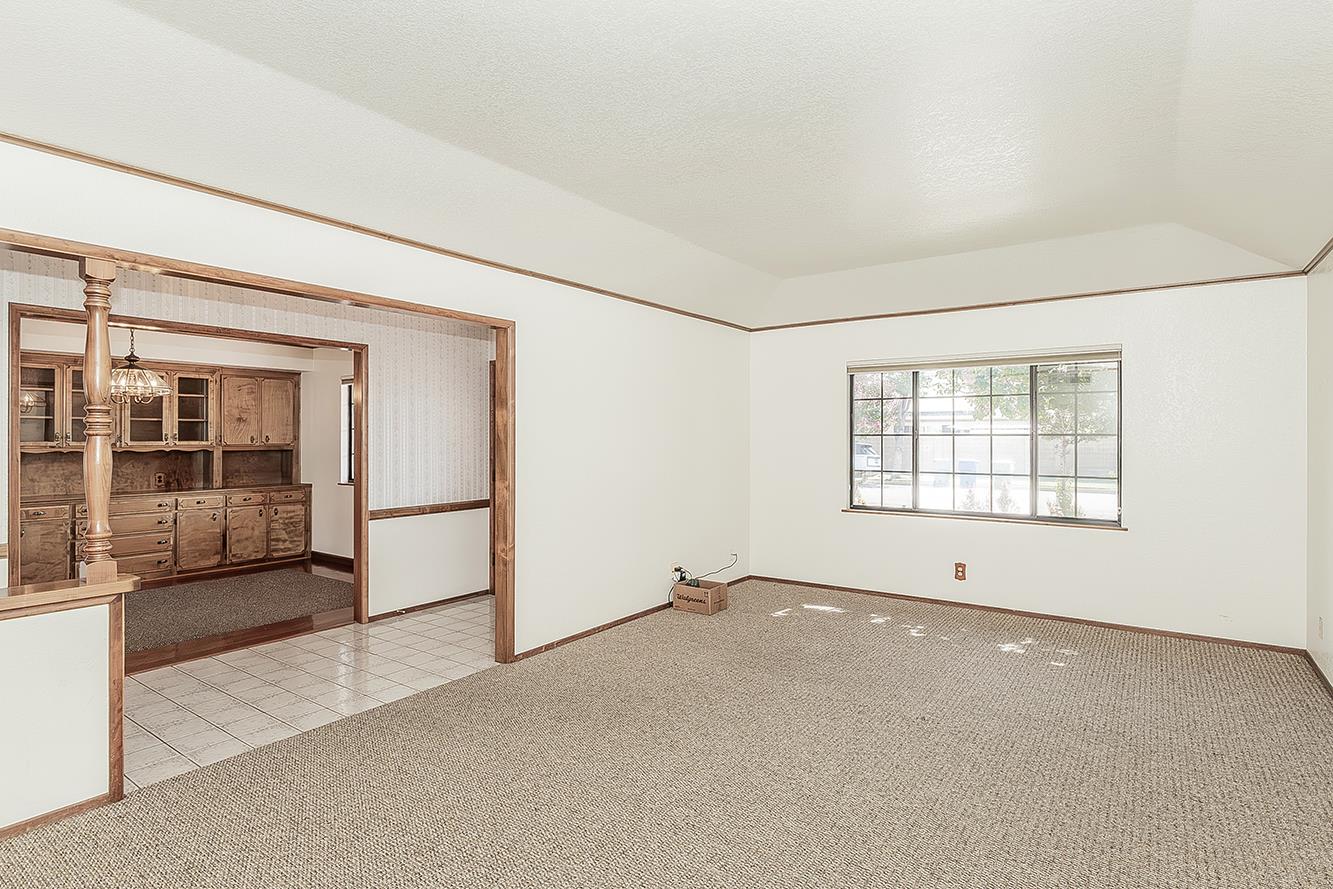 7909 N Archie Ave, Fresno, CA 93720