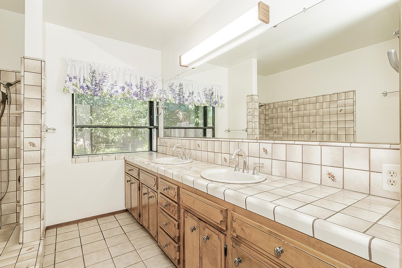 7909 N Archie Ave, Fresno, CA 93720