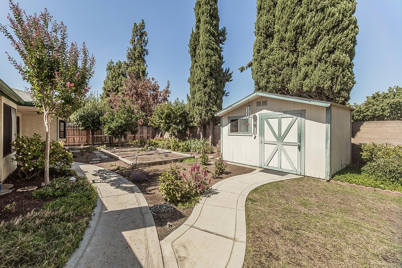 7909 N Archie Ave, Fresno, CA 93720