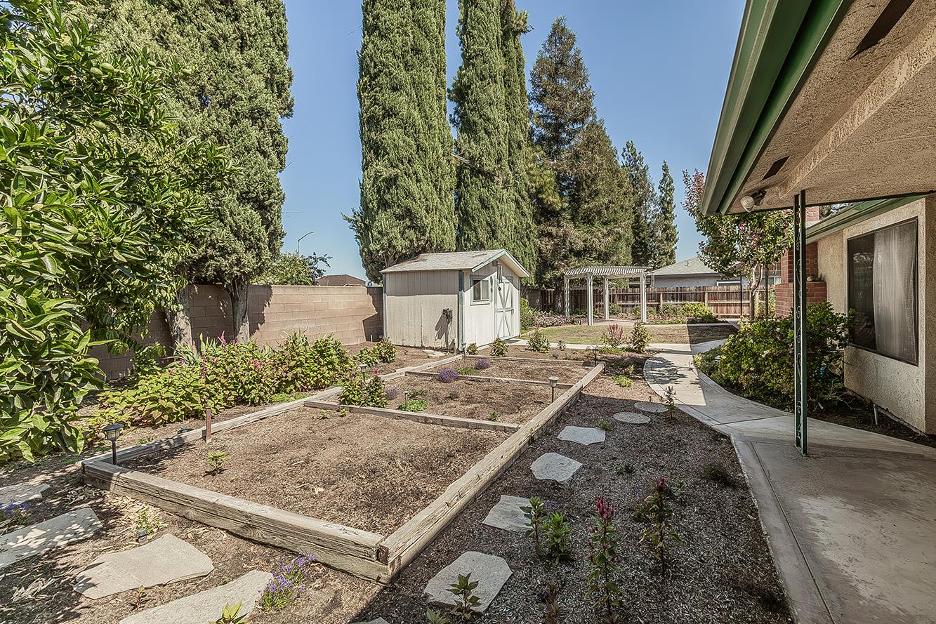 7909 N Archie Ave, Fresno, CA 93720