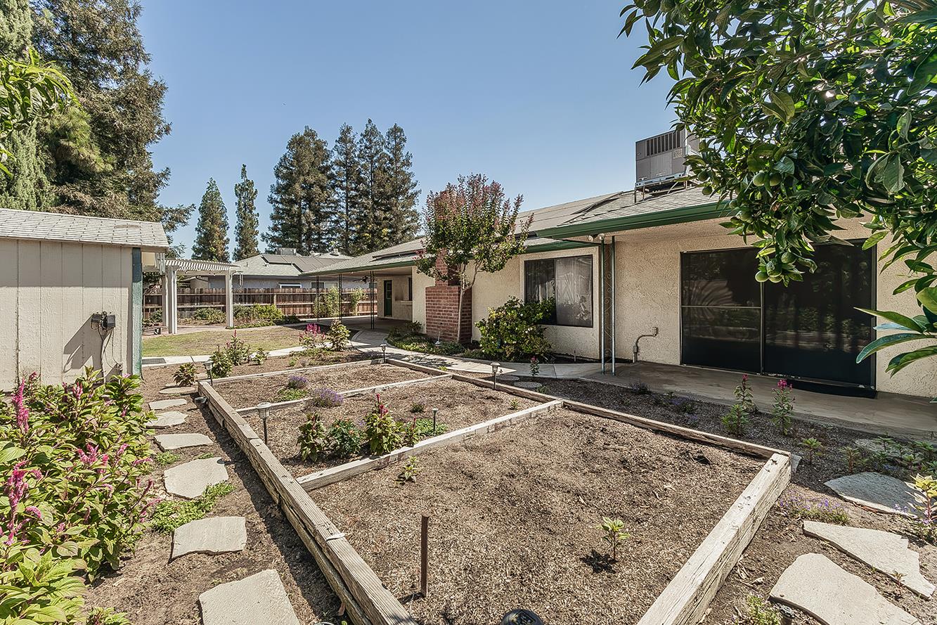 7909 N Archie Ave, Fresno, CA 93720