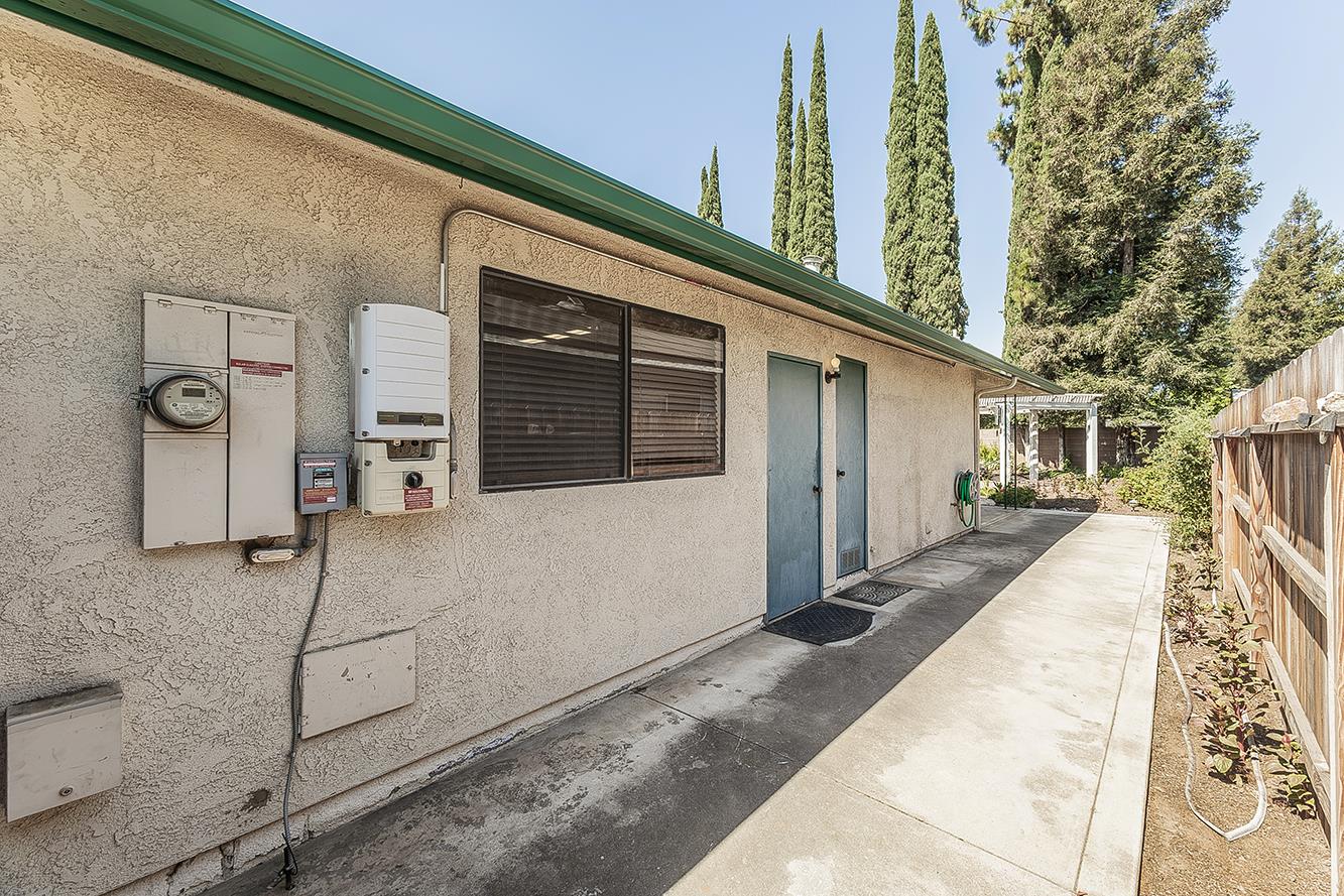 7909 N Archie Ave, Fresno, CA 93720