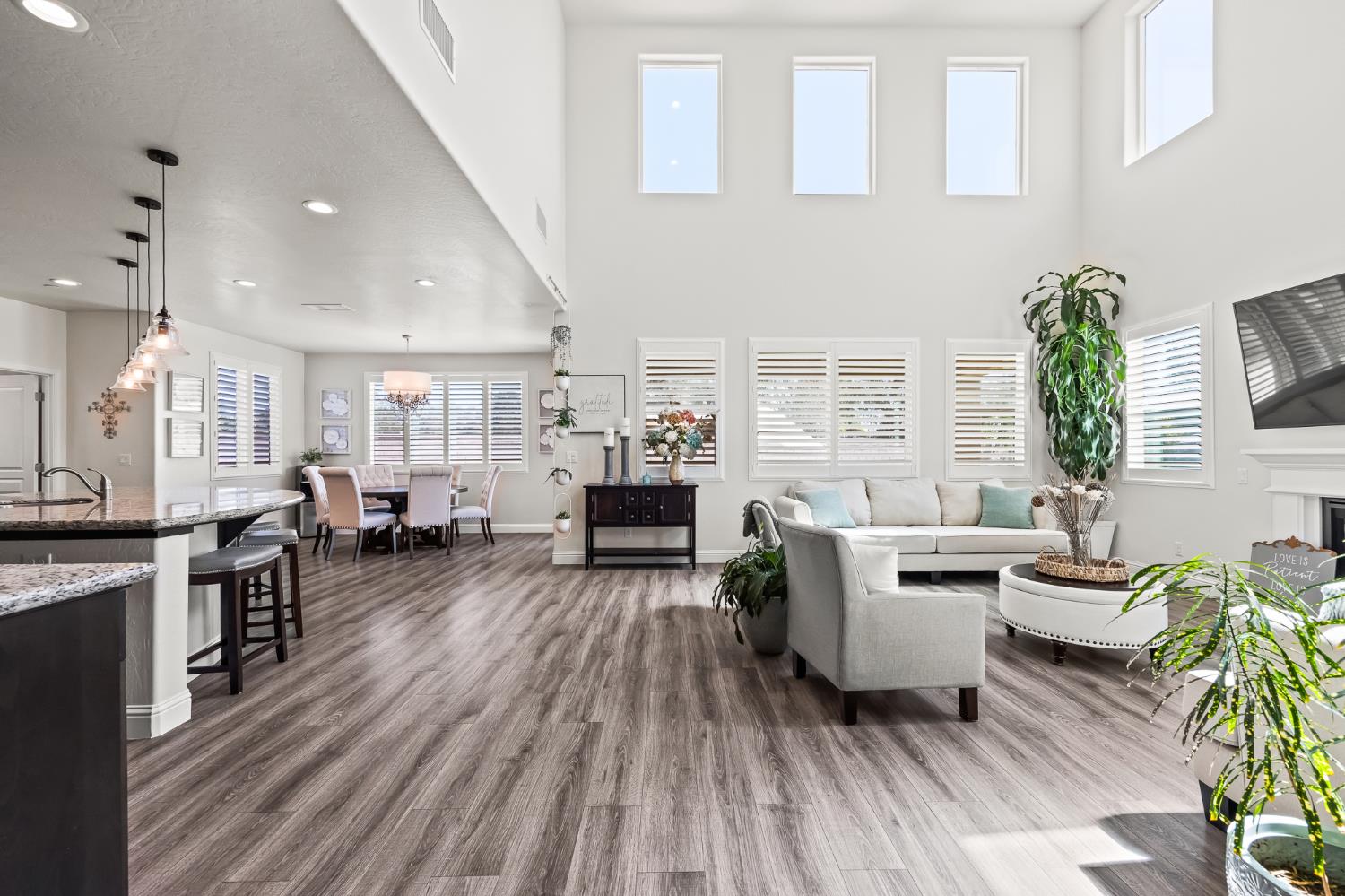 4183 Finchwood Ave, Clovis, CA 93619