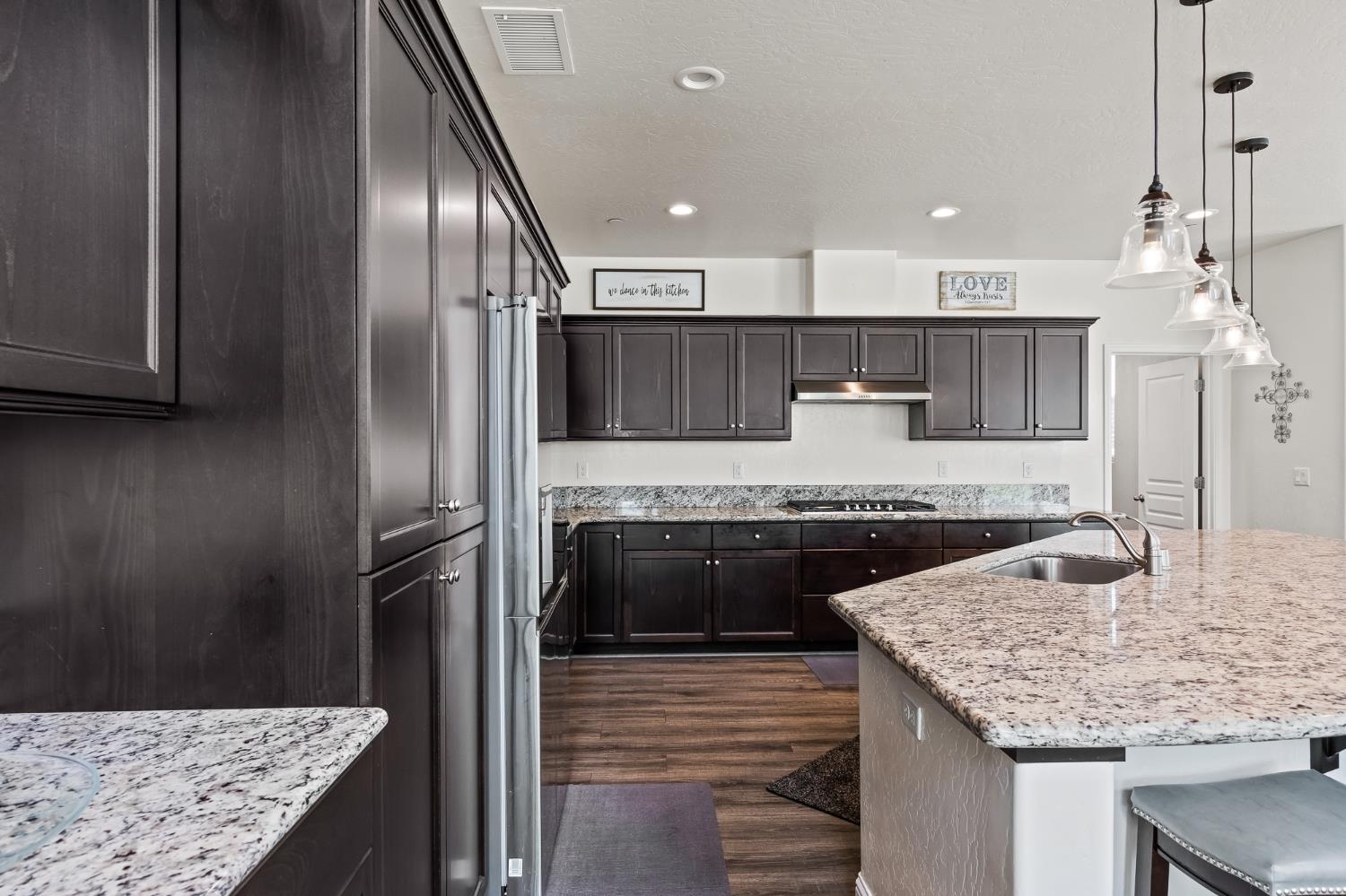 4183 Finchwood Ave, Clovis, CA 93619