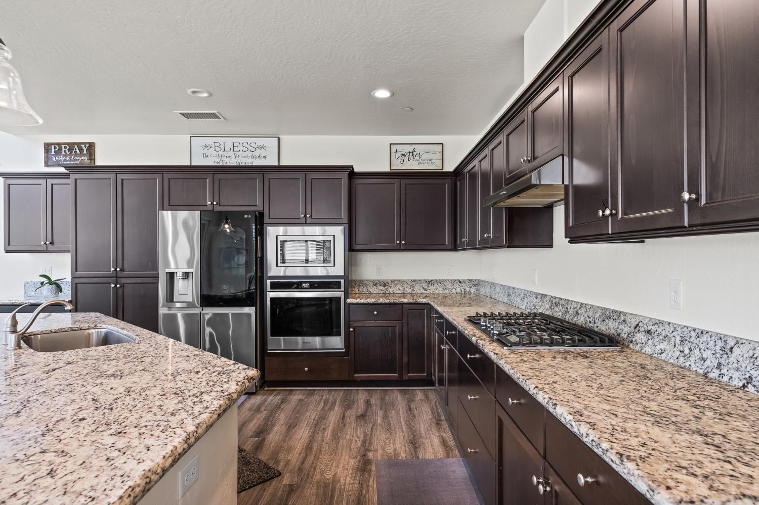 4183 Finchwood Ave, Clovis, CA 93619