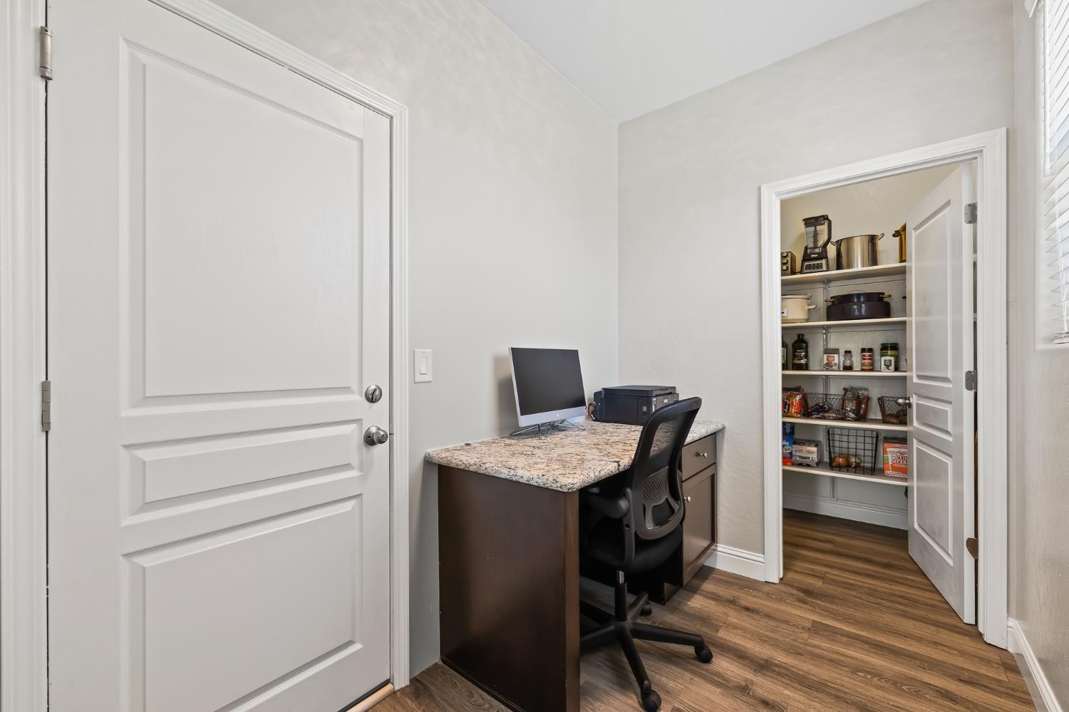 4183 Finchwood Ave, Clovis, CA 93619