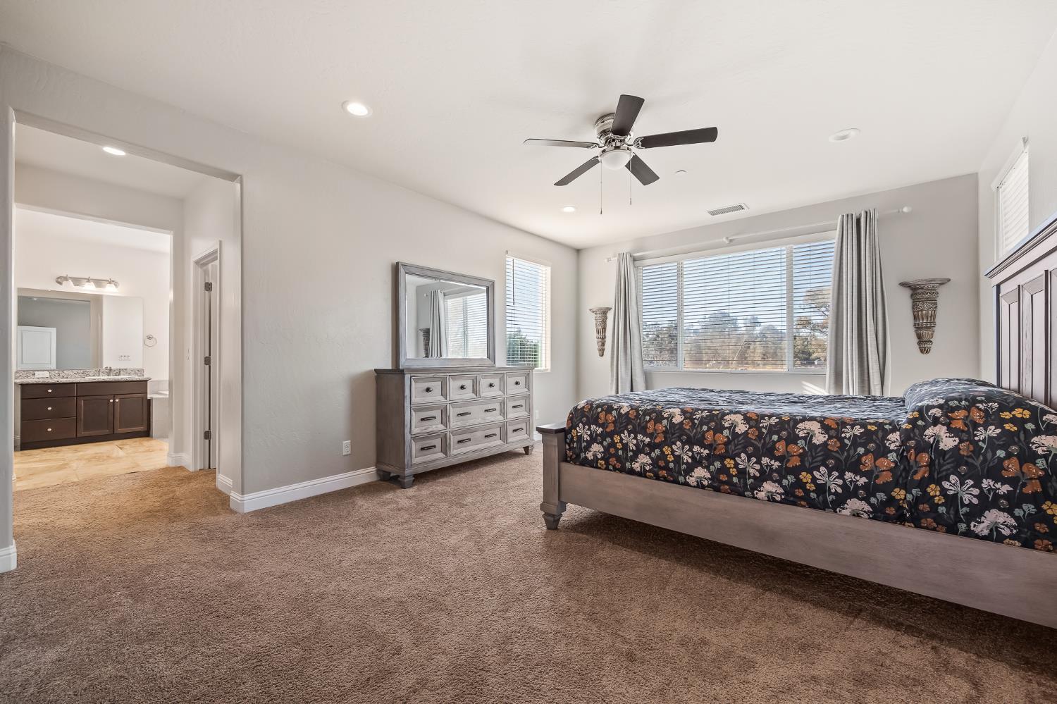 4183 Finchwood Ave, Clovis, CA 93619