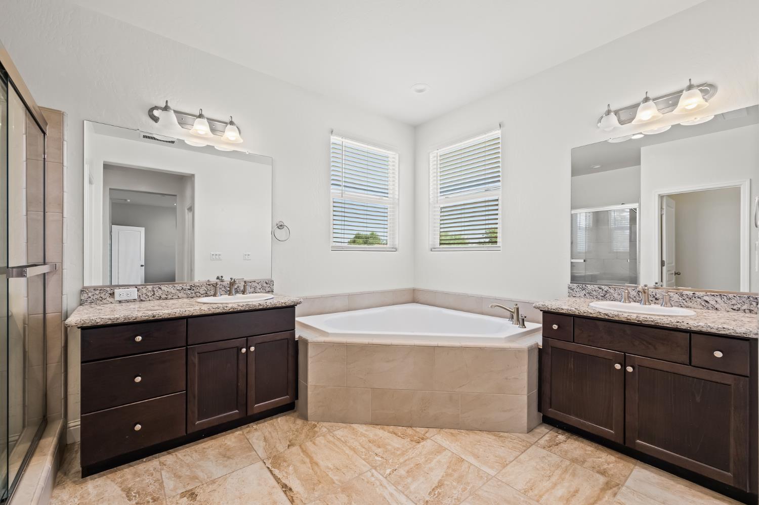 4183 Finchwood Ave, Clovis, CA 93619