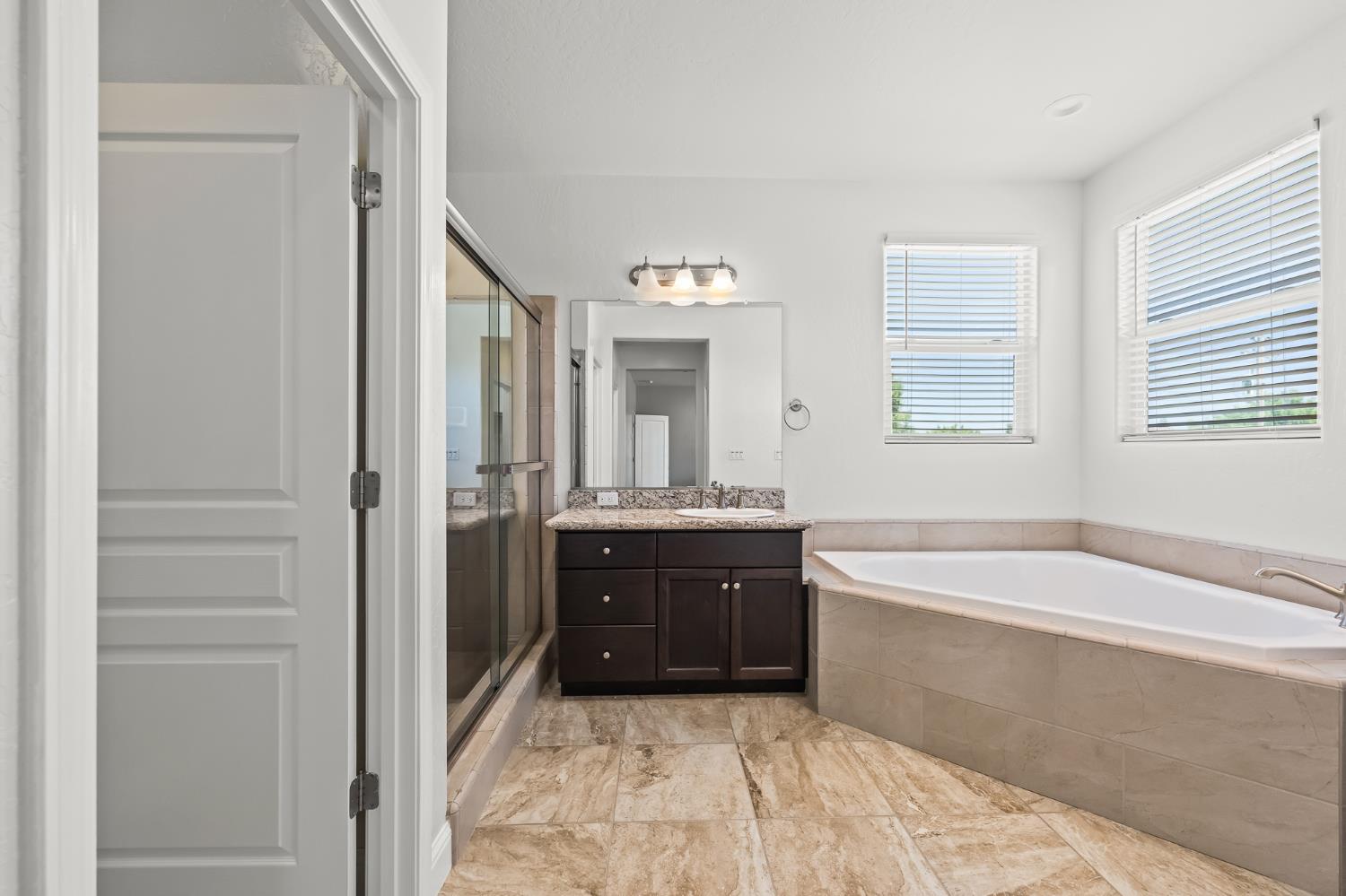 4183 Finchwood Ave, Clovis, CA 93619