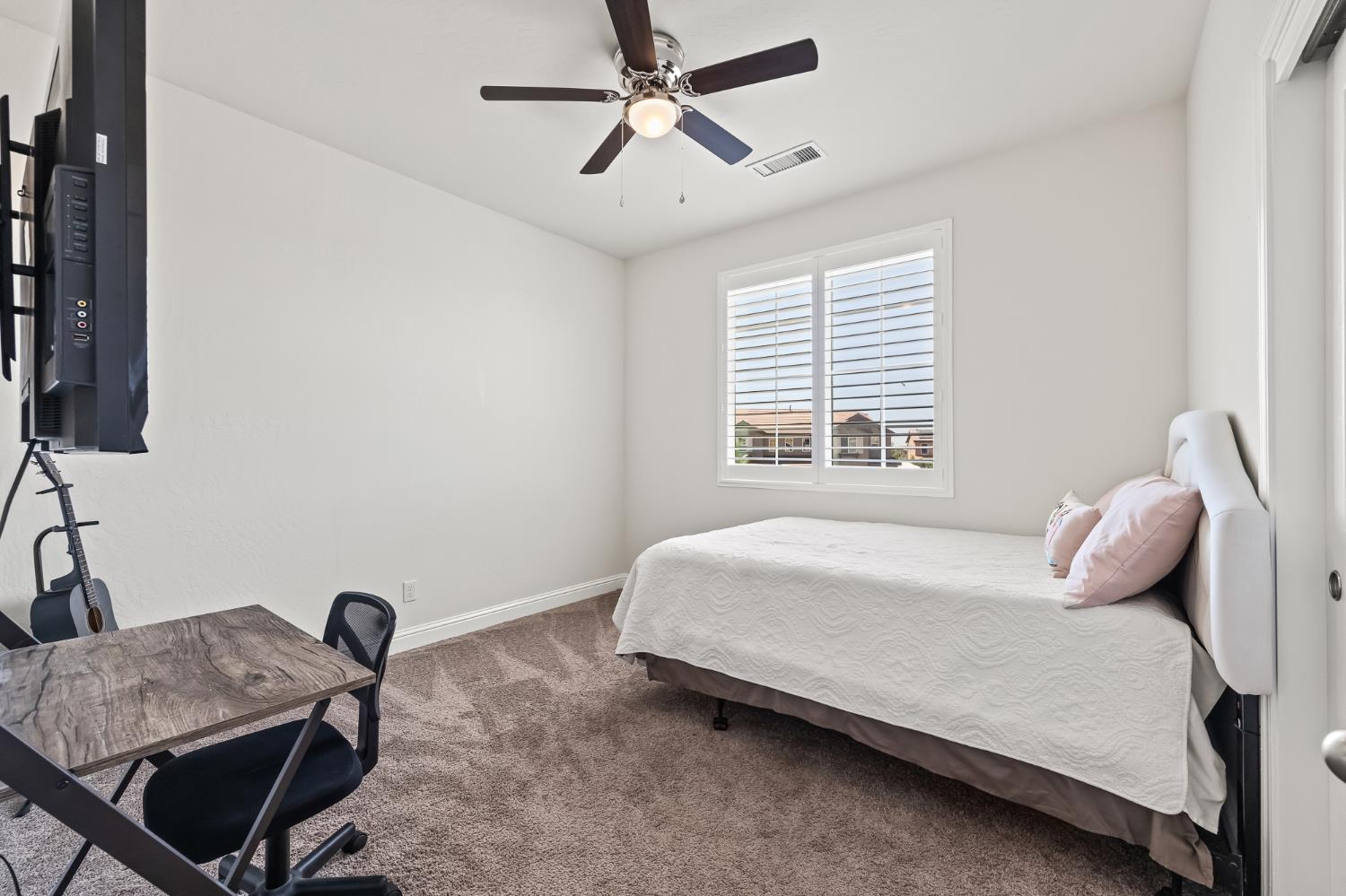 4183 Finchwood Ave, Clovis, CA 93619