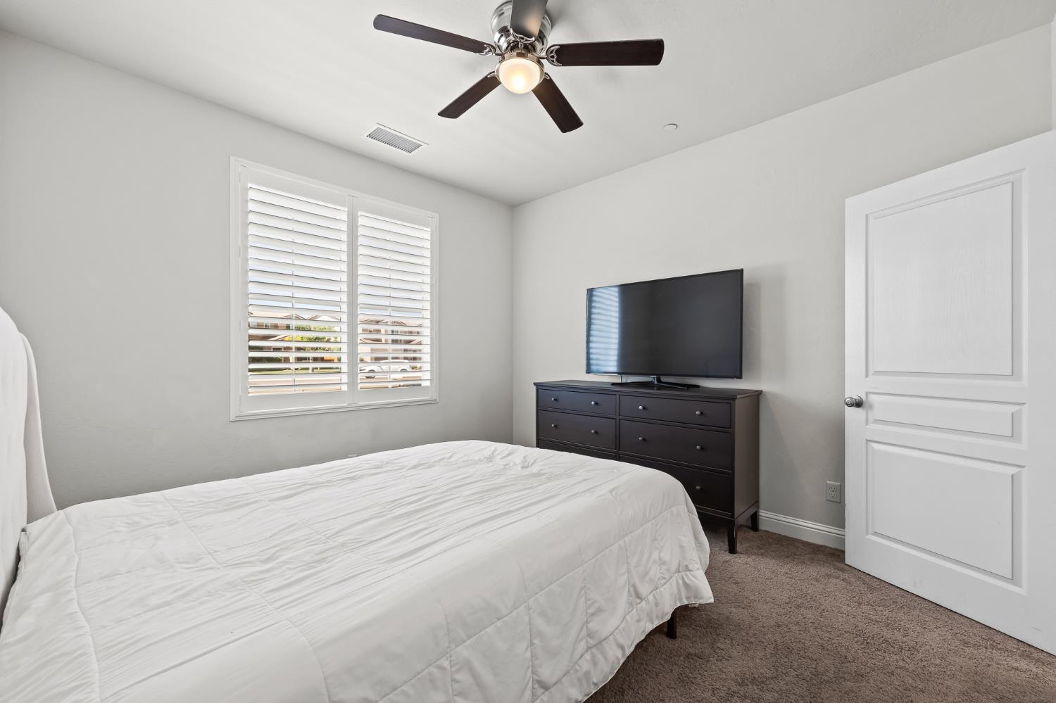 4183 Finchwood Ave, Clovis, CA 93619