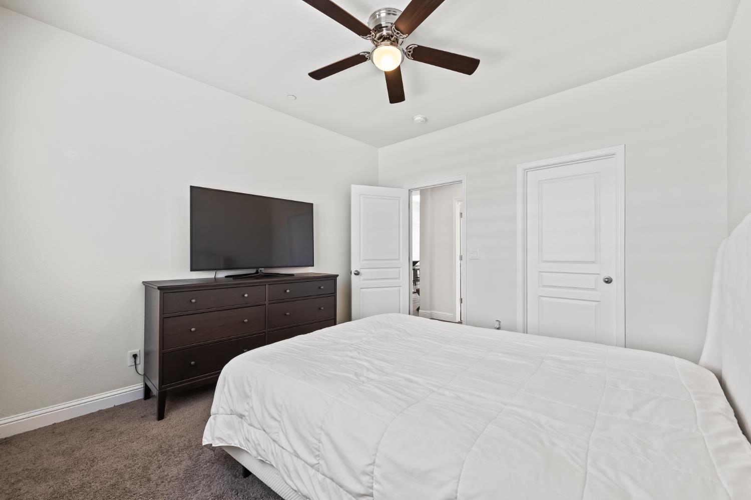4183 Finchwood Ave, Clovis, CA 93619
