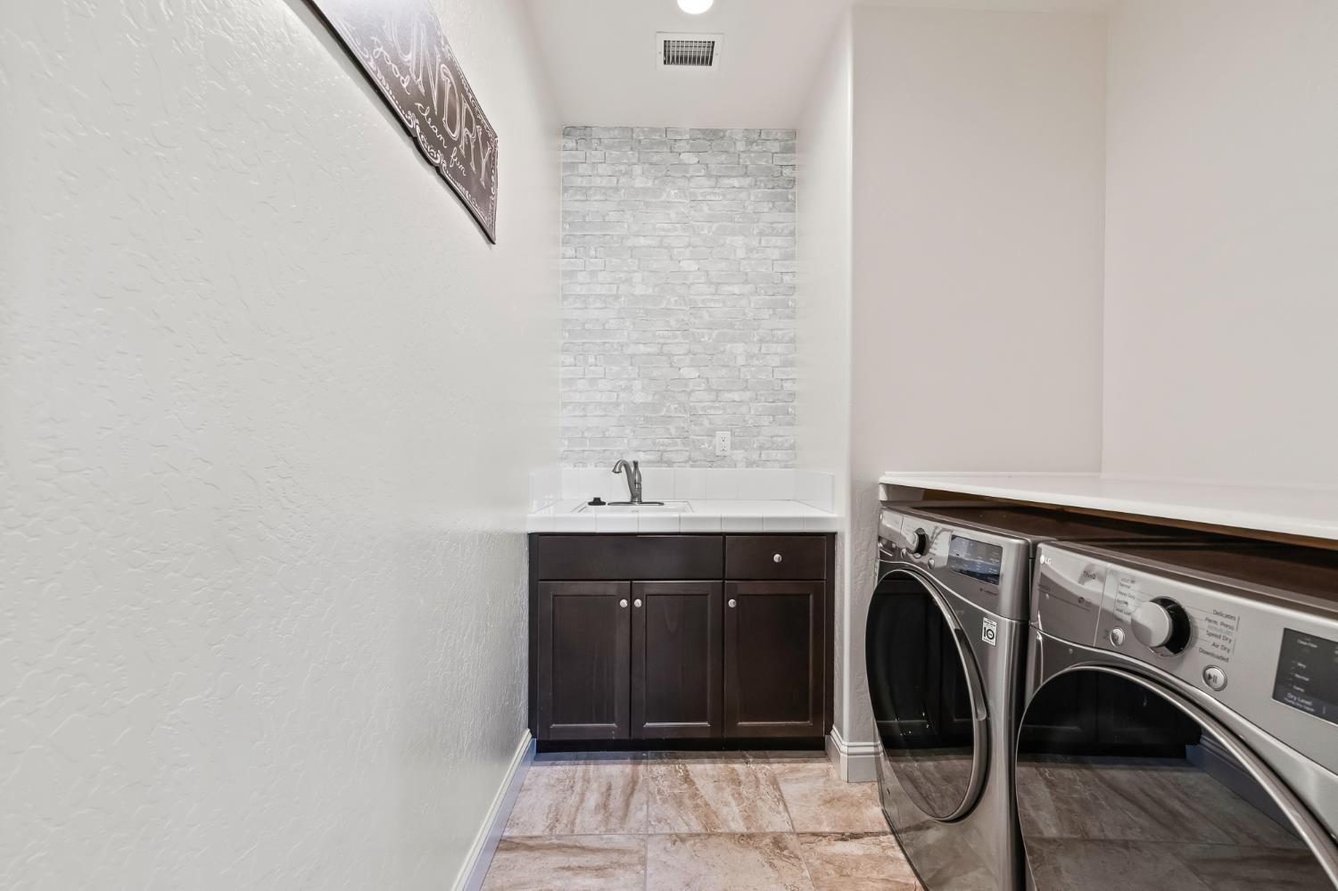 4183 Finchwood Ave, Clovis, CA 93619