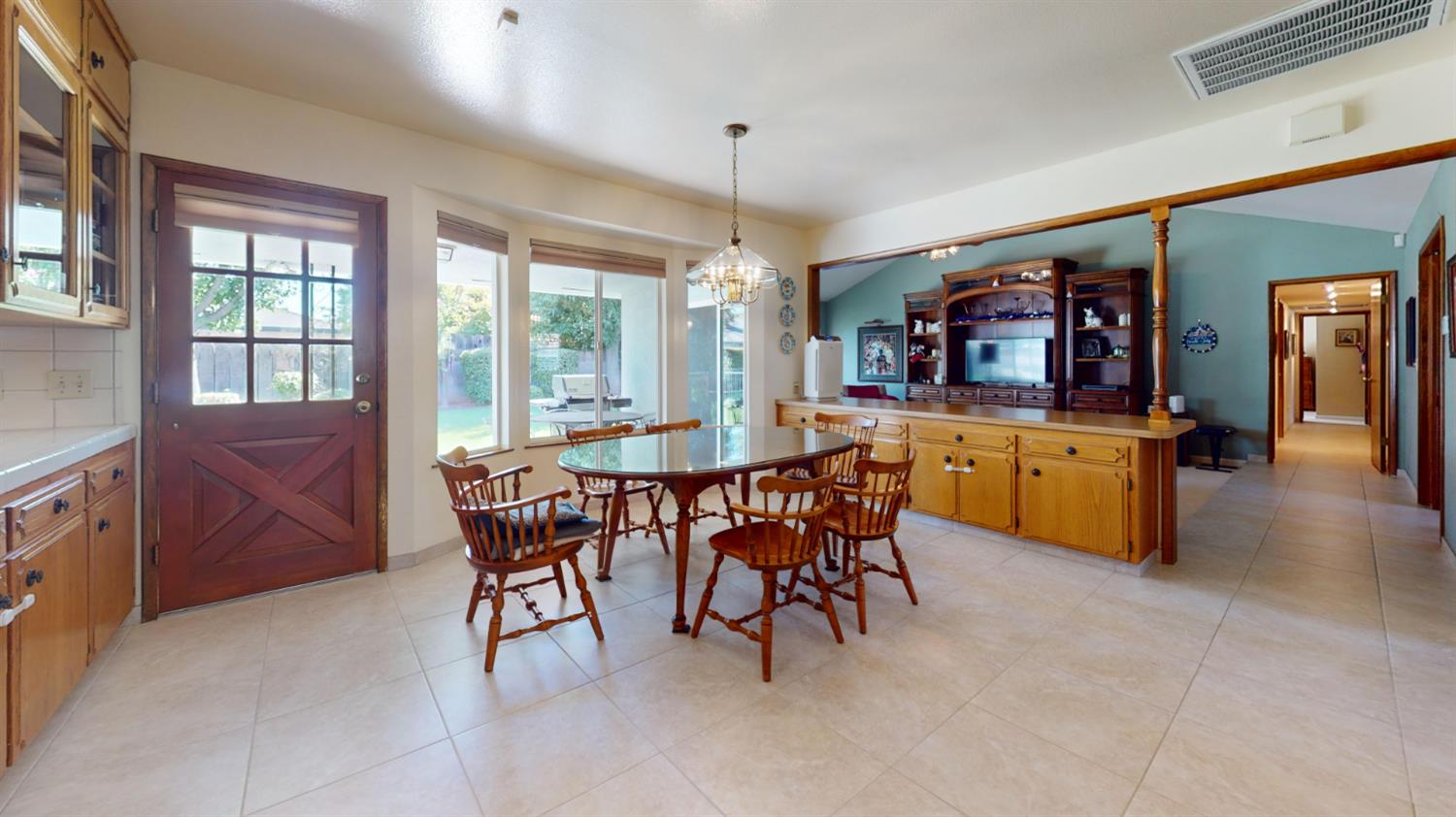 6539 N Knoll, Fresno, CA 93711