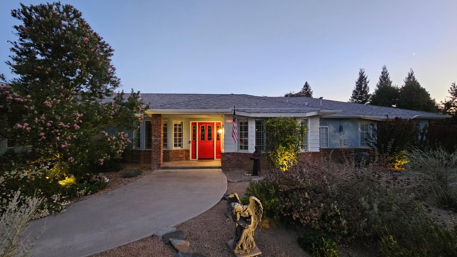 6539 N Knoll, Fresno, CA 93711