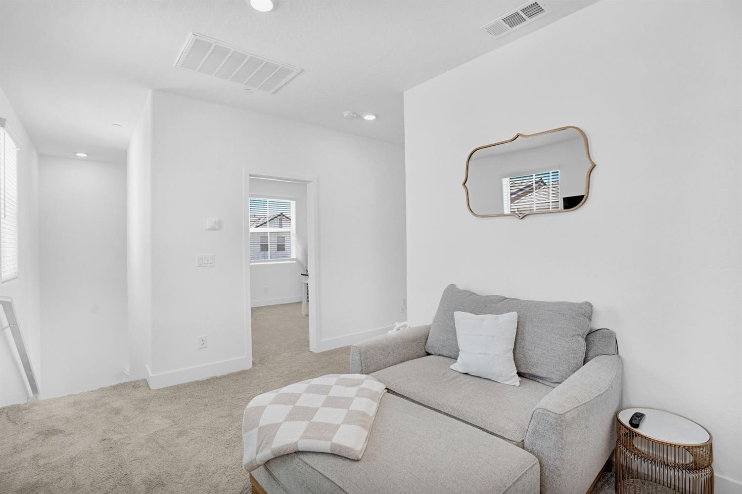 2702 E Teaberry Dr, Fresno, CA 93730