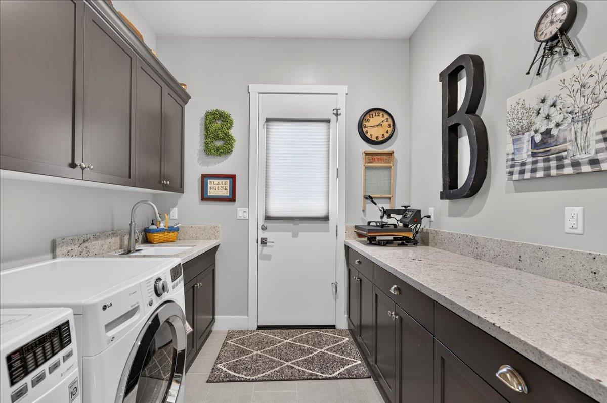 3396 TRENTON Ave, Clovis, CA 93619